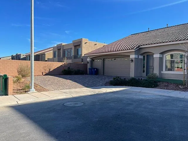 5805 Ancient Peaks Ave — Photo 2
