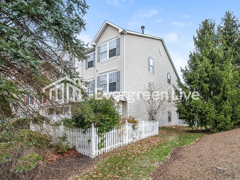 9210 Leigh Choice Ct — Photo 15