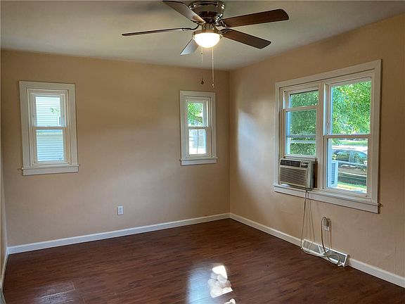 3rd image of 270 Maiden Ln