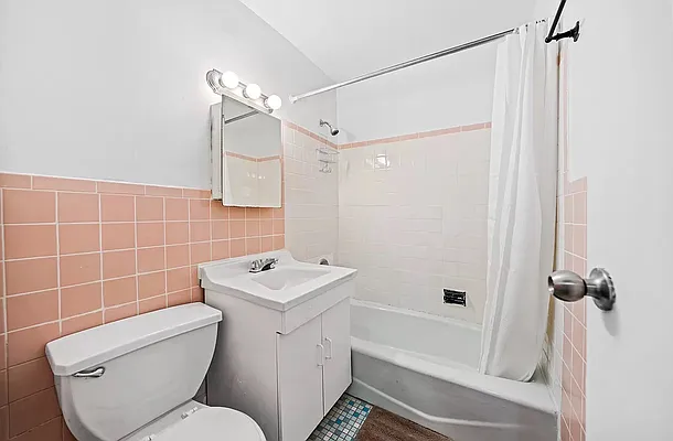 Rented by Voro, LLC | media 11