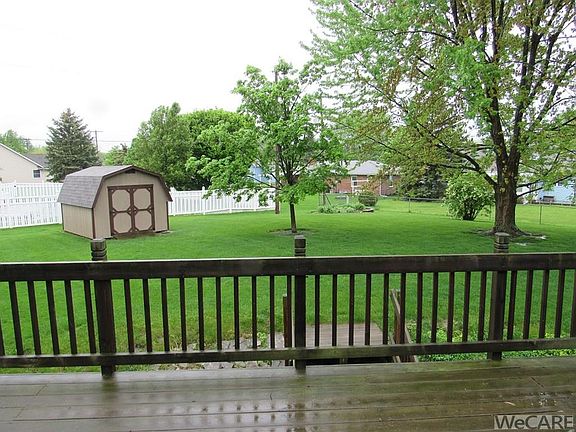 3rd image of 150 Greenbriar Ct