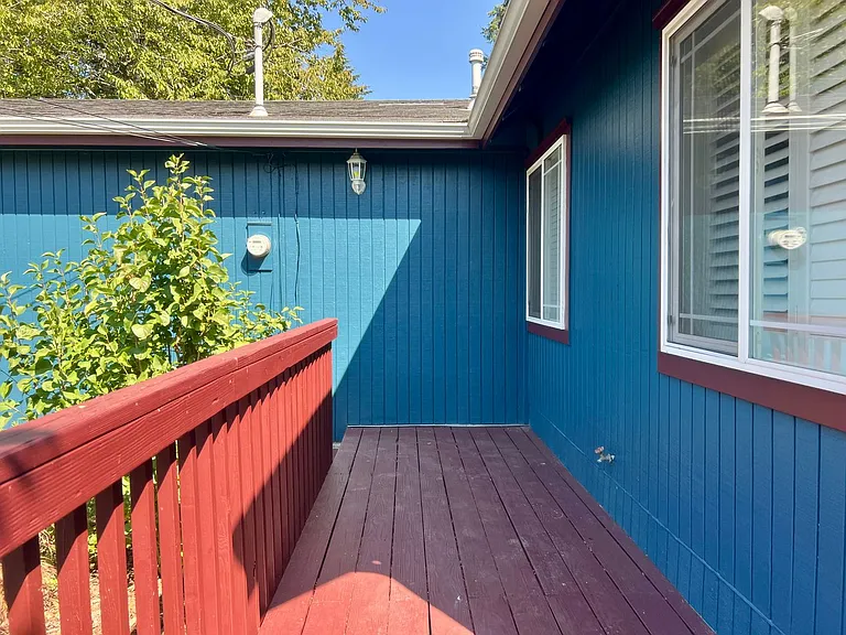 1725 Union Ave SE — Photo 5