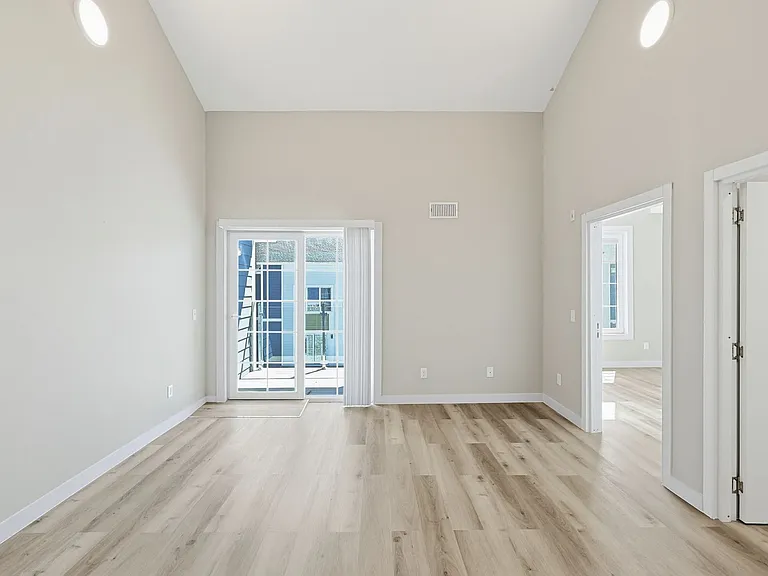 Taj Estates of Franklin II — Photo 217