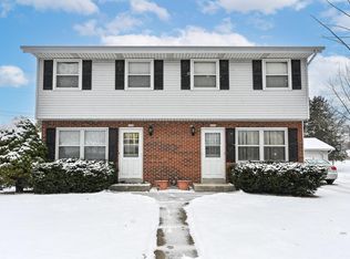 1709 Parknoll Ln #1711, Pt Washington, WI 53074