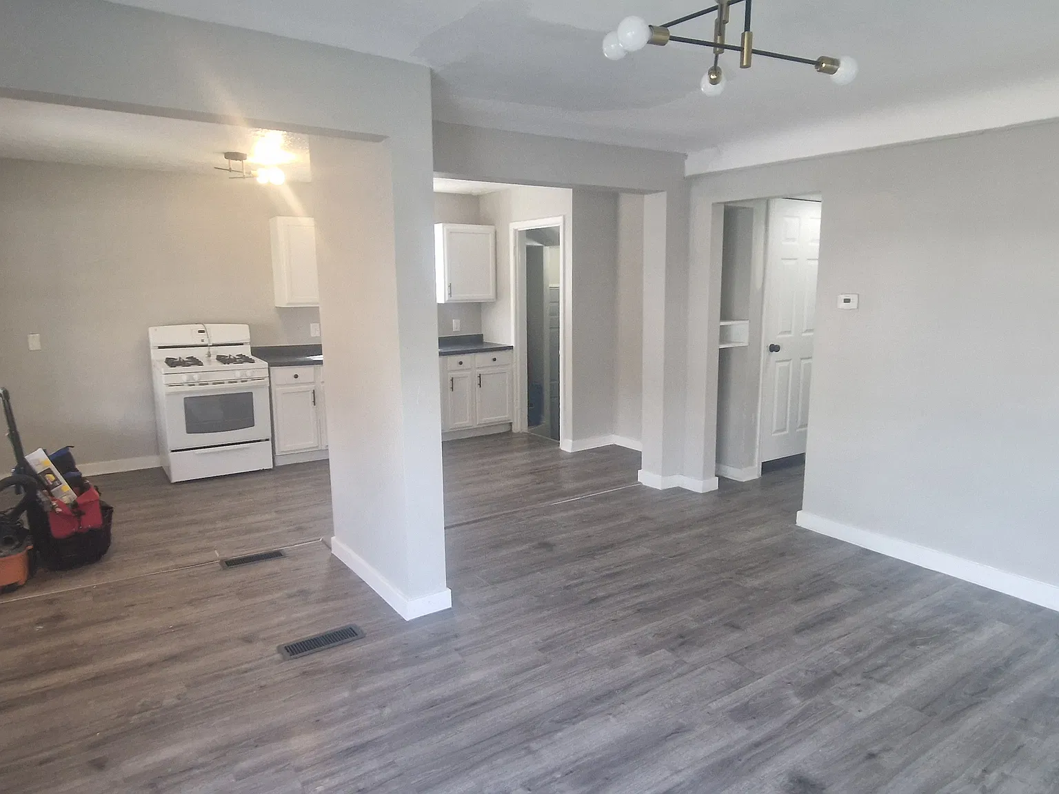 3 bed, 968 sqft, $1,500 — Photo 1