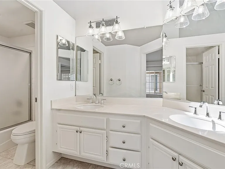 14075 Lemoli Ave — Photo 25