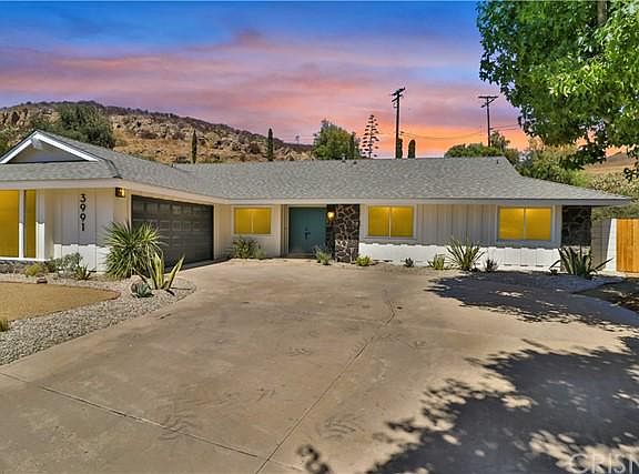 2nd image of 3991 N Bucklin Pl
