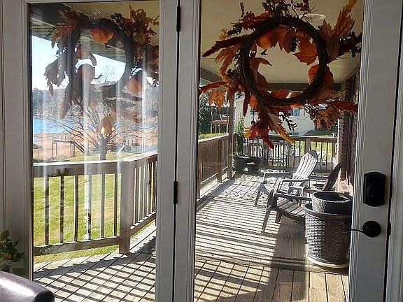5th image of 596 Lakeside Dock Dr