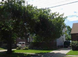 8017 Snow Rd, Parma, OH 44129