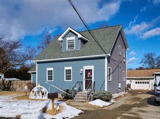 28 Robert St, Chicopee, MA 01020
