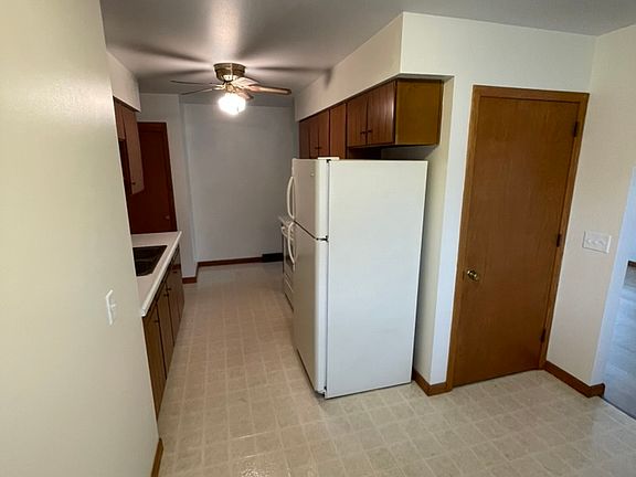 5th image of 2935 Leslie Ln #2935