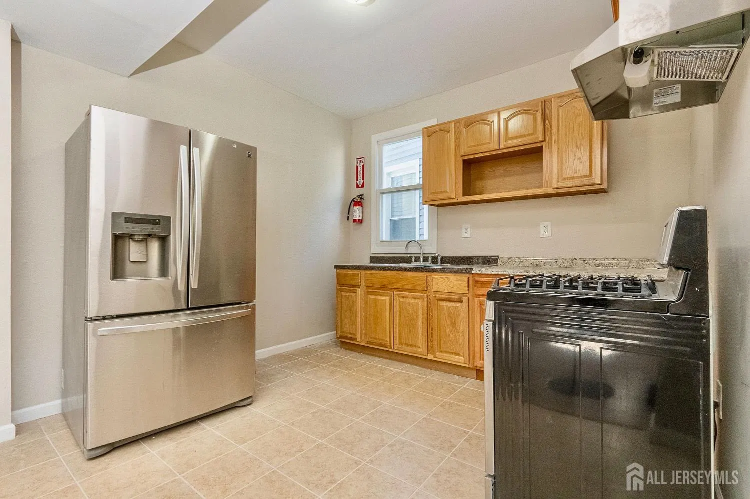 3 bed, 2.0 bath, $2,800 — Photo 4