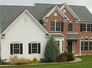 155 W Butternut Rd, Hellertown, PA 18055