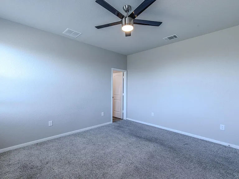 225 Baum Dr — Photo 11