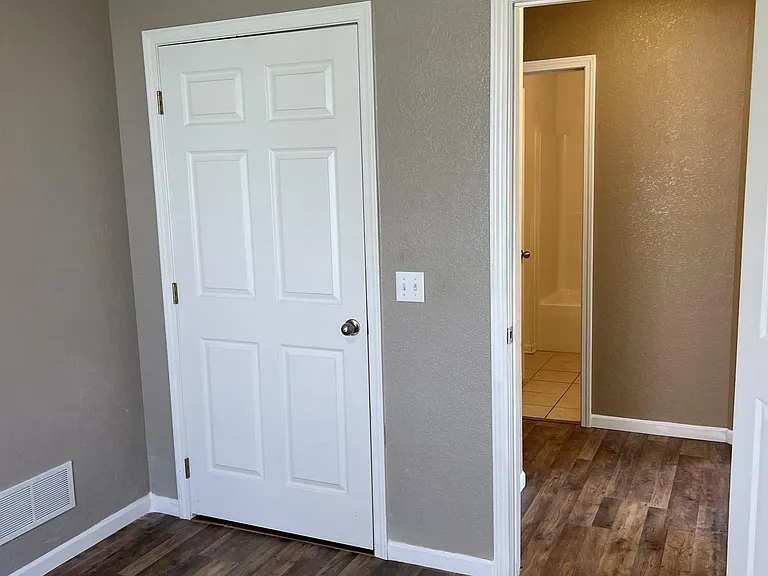 707 Elliott Ln — Photo 14