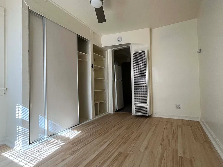 850 N Virginia Ct — Photo 4