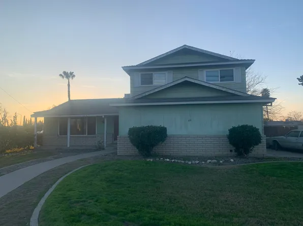 49 Vine Street, Lemoore, CA 93245