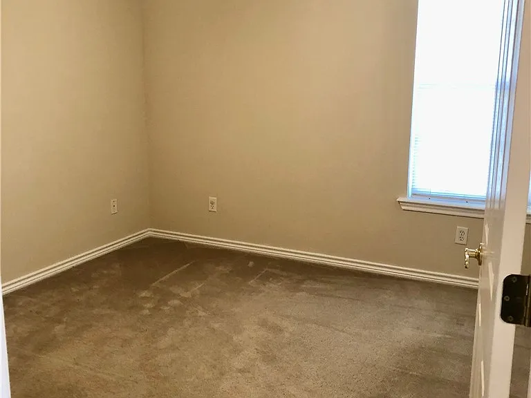 2379 Kendal Green Cir — Photo 10
