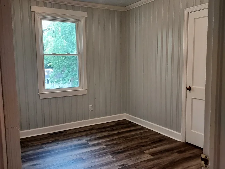 813 Hillwood Ave — Photo 13