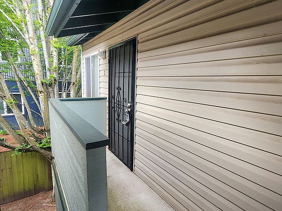 5th image of 131 SE 151st Ave #141-03