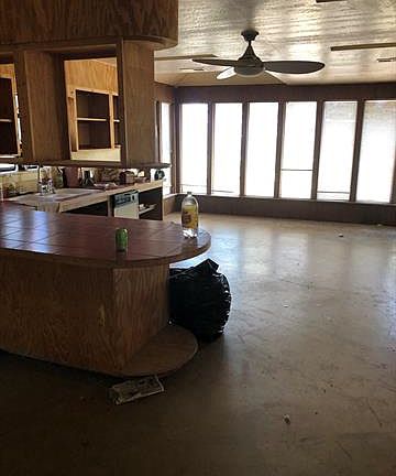 3rd image of 510 Avenue G