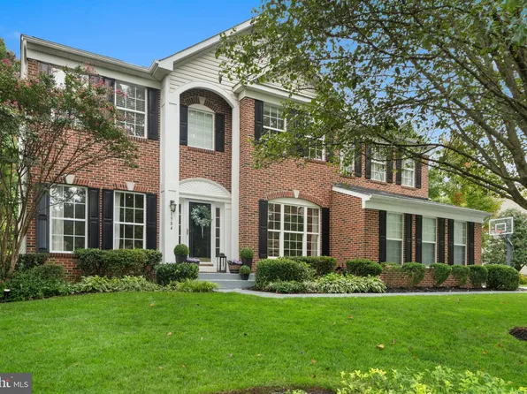 21384 Chickacoan Trail Dr, Ashburn, VA 20148