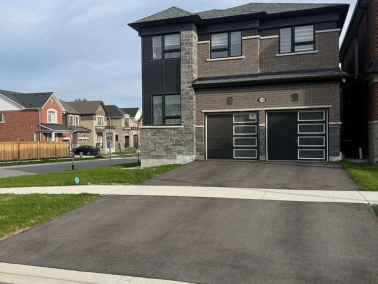 1509 Honey Locust Pl — Photo 1