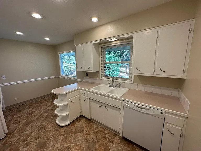 5603 SE Harlene St — Photo 21