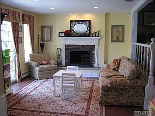 4th image of 23 Burns Ct