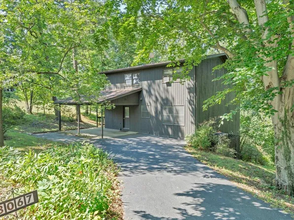 3067 Green Hill Dr, Salem, VA 24153