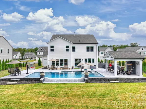 5035 Beacon Ave, Monroe, NC 28110