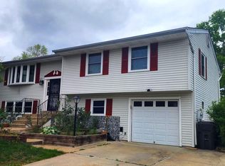 2716 Pinewood Dr, Waldorf, MD 20601