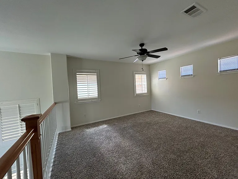 45260 Saint Tisbury St — Photo 13