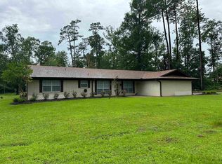 110 Plantation Dr, Silsbee, TX 77656