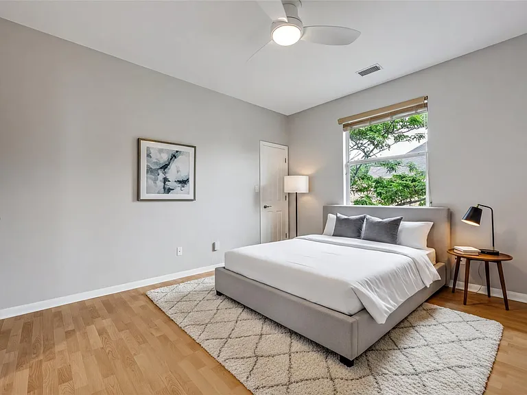 10400 Roy Butler Dr — Photo 26