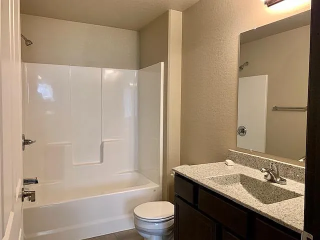 837 Tower Rd #101 — Photo 14
