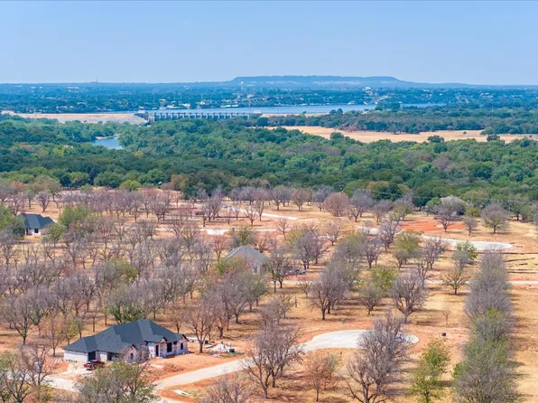 105 Hazlewood Rd, Granbury, TX 76049