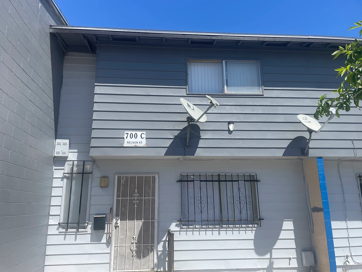 3 bed, 1.5 bath, 1402 sqft, $1,500 — Photo 1