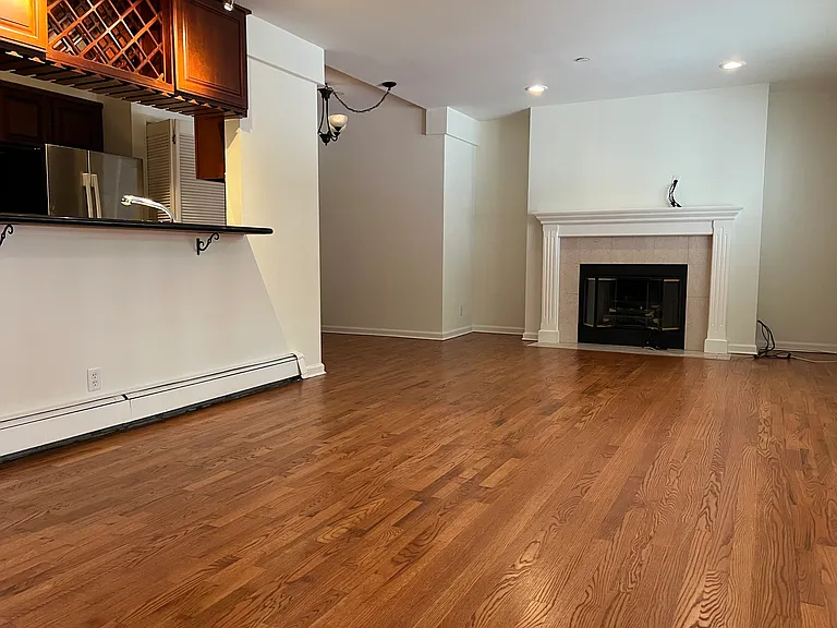 757 N Point St #1 — Photo 10