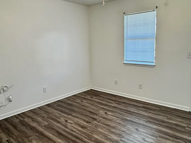 1291 Park West Dr #2 — Photo 12