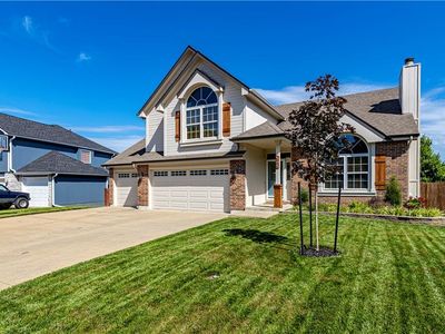 505 SE Williamsburg Dr, Blue Springs, MO, 64014