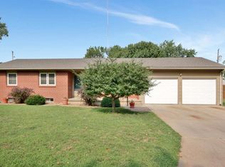 201 Beverly Ave, Newton, KS 67114