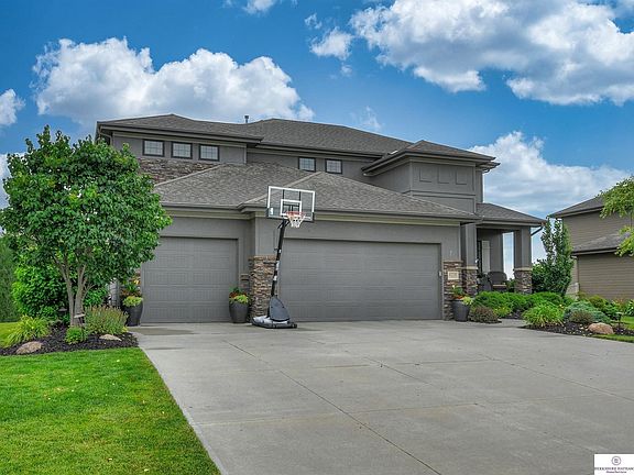 2nd image of 4208 N 207th Avenue Cir