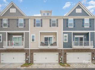 1026 Sharon Towns Dr, Charlotte, NC 28210