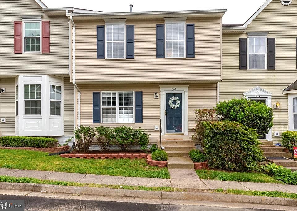 1st image of 306 Kings Crest Dr