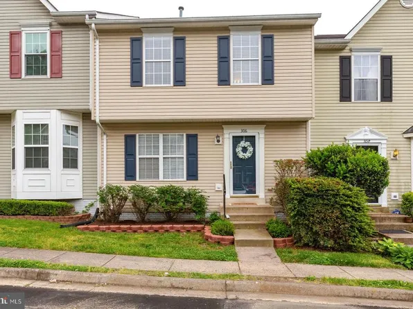 306 Kings Crest Dr, Stafford, VA 22554