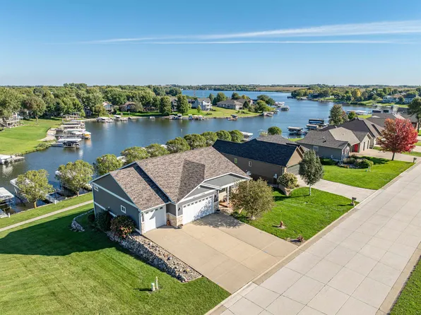 80 Helen Ave, Milford, IA 51351