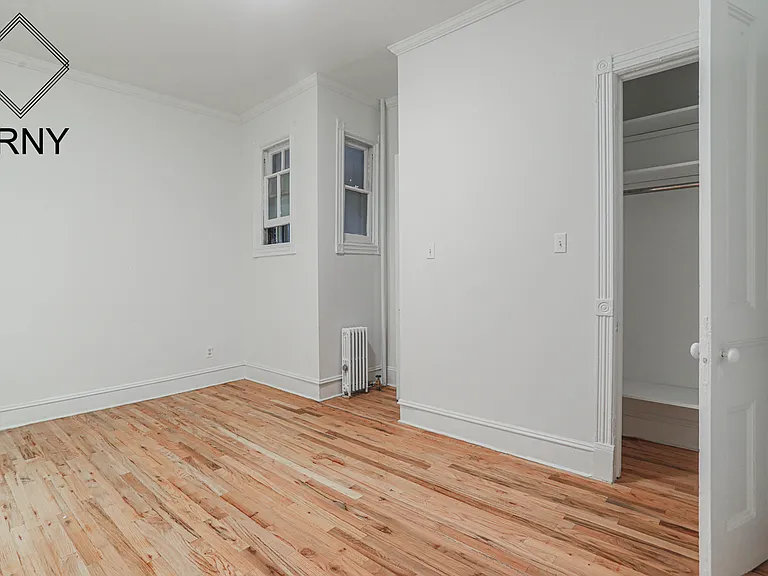 860 Manhattan Ave #2 — Photo 8