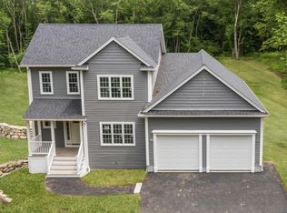 105 Elm St, Auburn, MA 01501