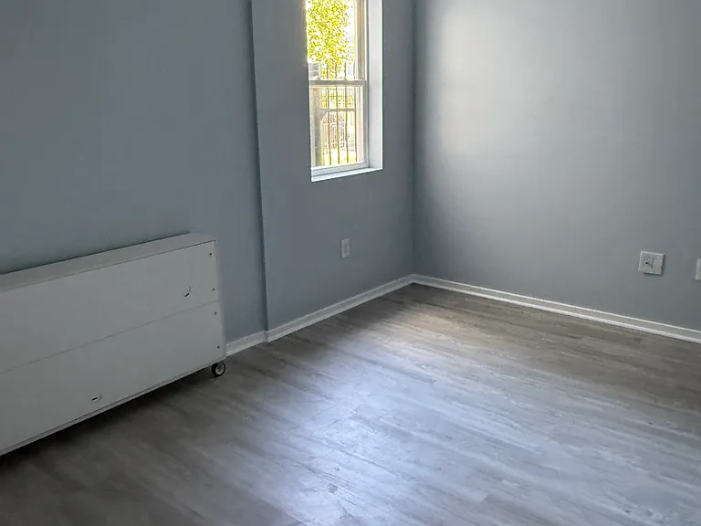 811 N Franklin St #101 — Photo 6